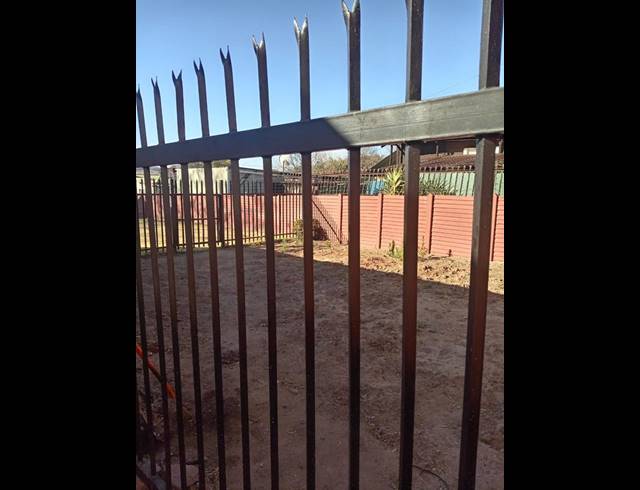 2 BEDROOM PROPERTY TO RENT IN CLAREMONT